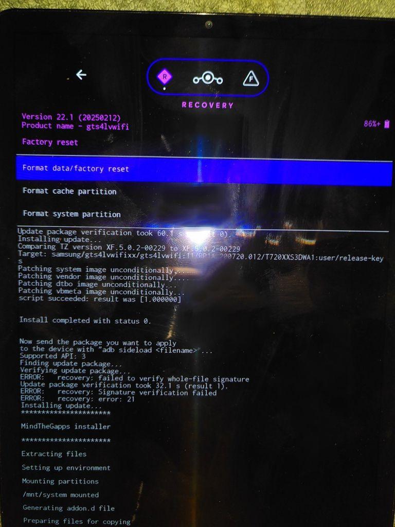Black screen, pink font color, headline 'Recovery', some additional text, menu white font color, first entry blue background, entries: 'Format data/factory reset', 'Format cache partition', 'Format system partition'